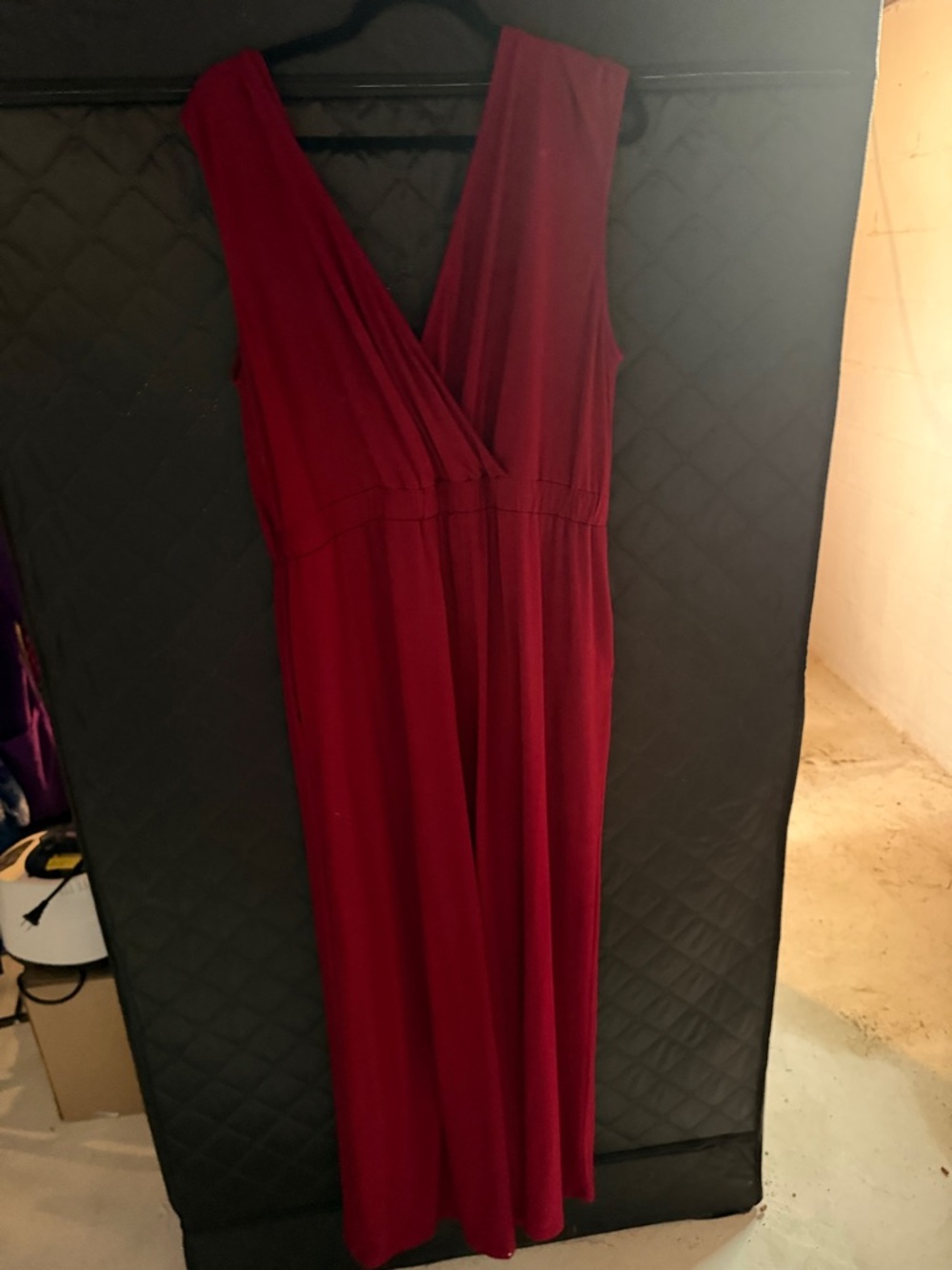 Sleeveless V-Neck Burgundy Maxi Dress